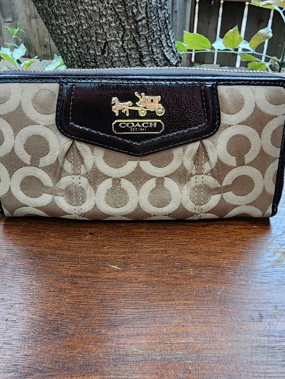 Coach Madison Signature Accordion Zip Wallet Khaki Brown Pleated Jacquard